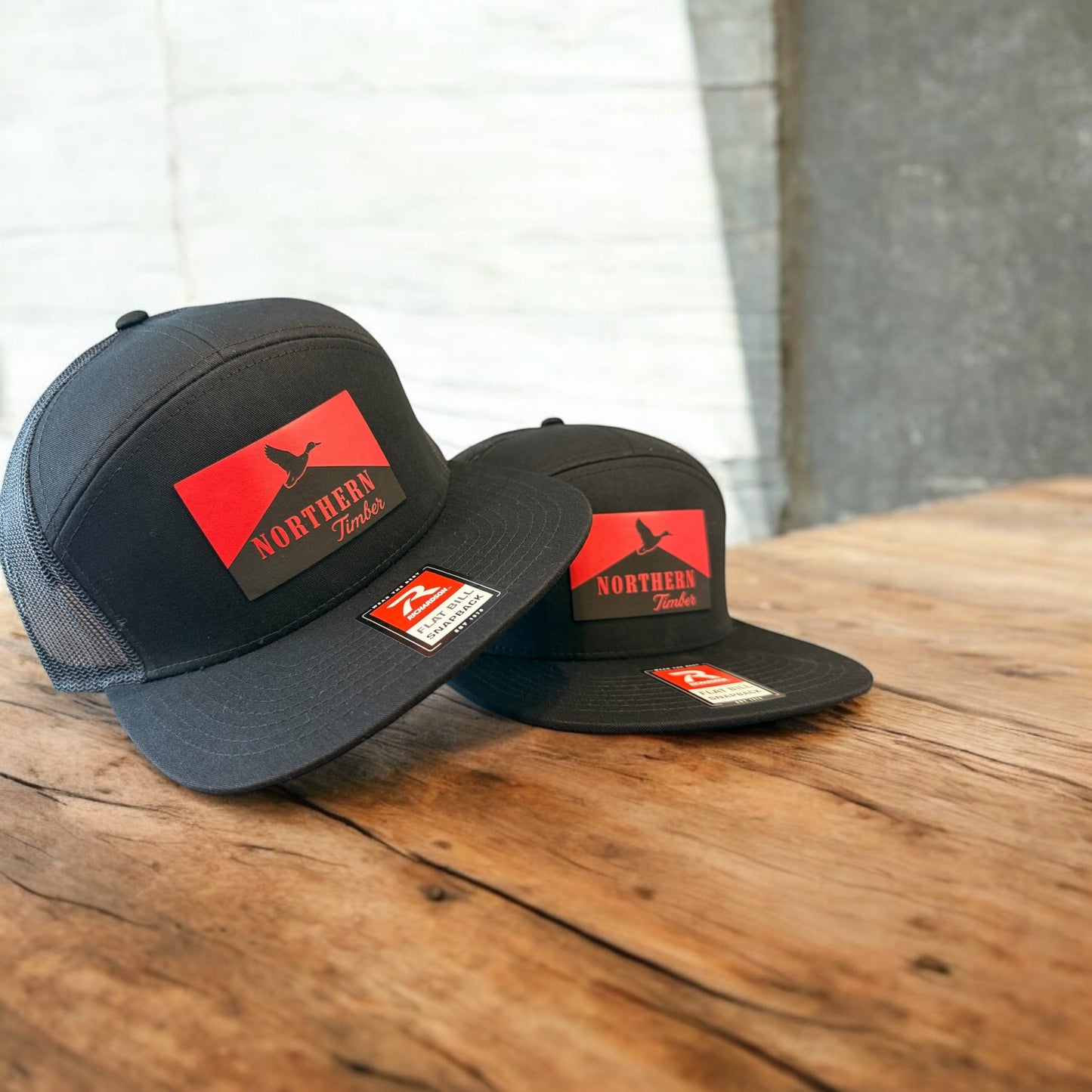 BLACK/RED DUCKING FLYING 7 PANNEL
